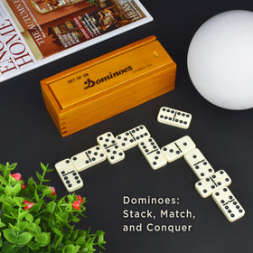 Queensell Dominos compact size and balanced weight for smooth play.