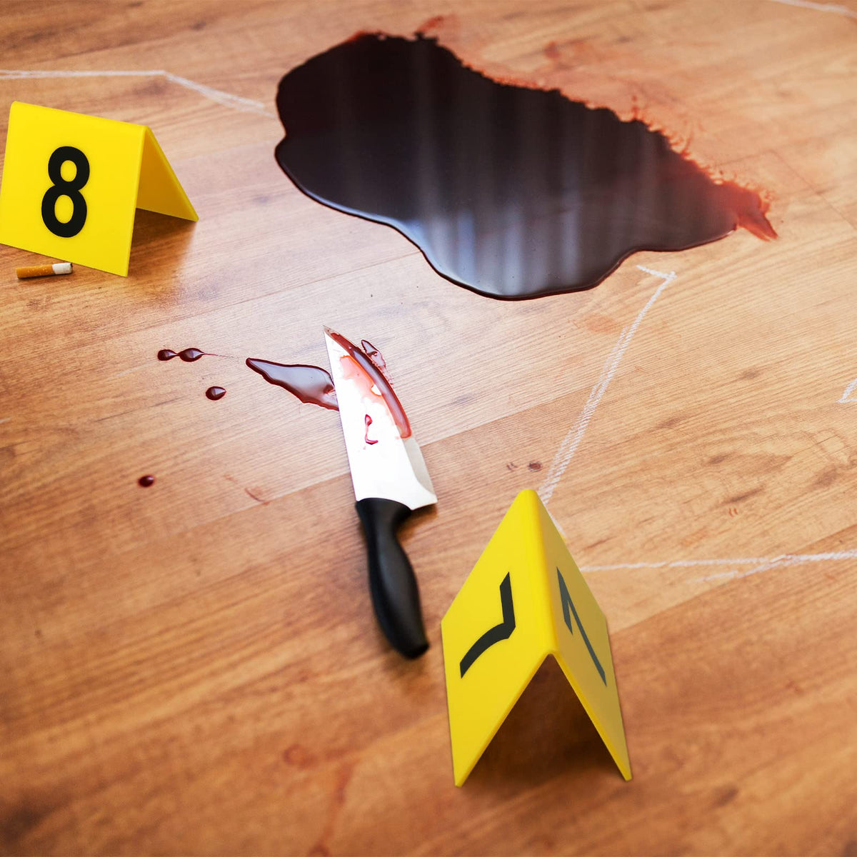 Qunclay Halloween decor with yellow markers enhances spooky scenes.
