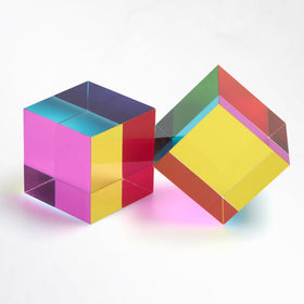 QYUGO Color Cube 50mm side angle highlights refracted hues for color theory