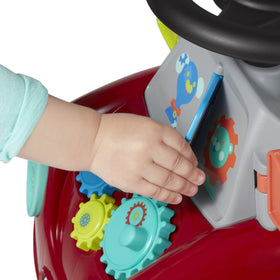 Radio Flyer Busy Buggy folding mirrors spark curiosity during play.