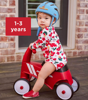 Radio Flyer Scoot About Sport suitable for indoor and outdoor play.