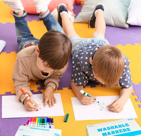 Rarlan classroom-friendly markers support group activities and hands-on learning.