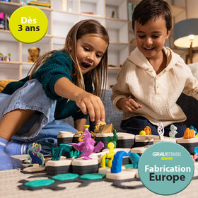Ice world decorations and figures from Ravensburger GraviTrax Junior.