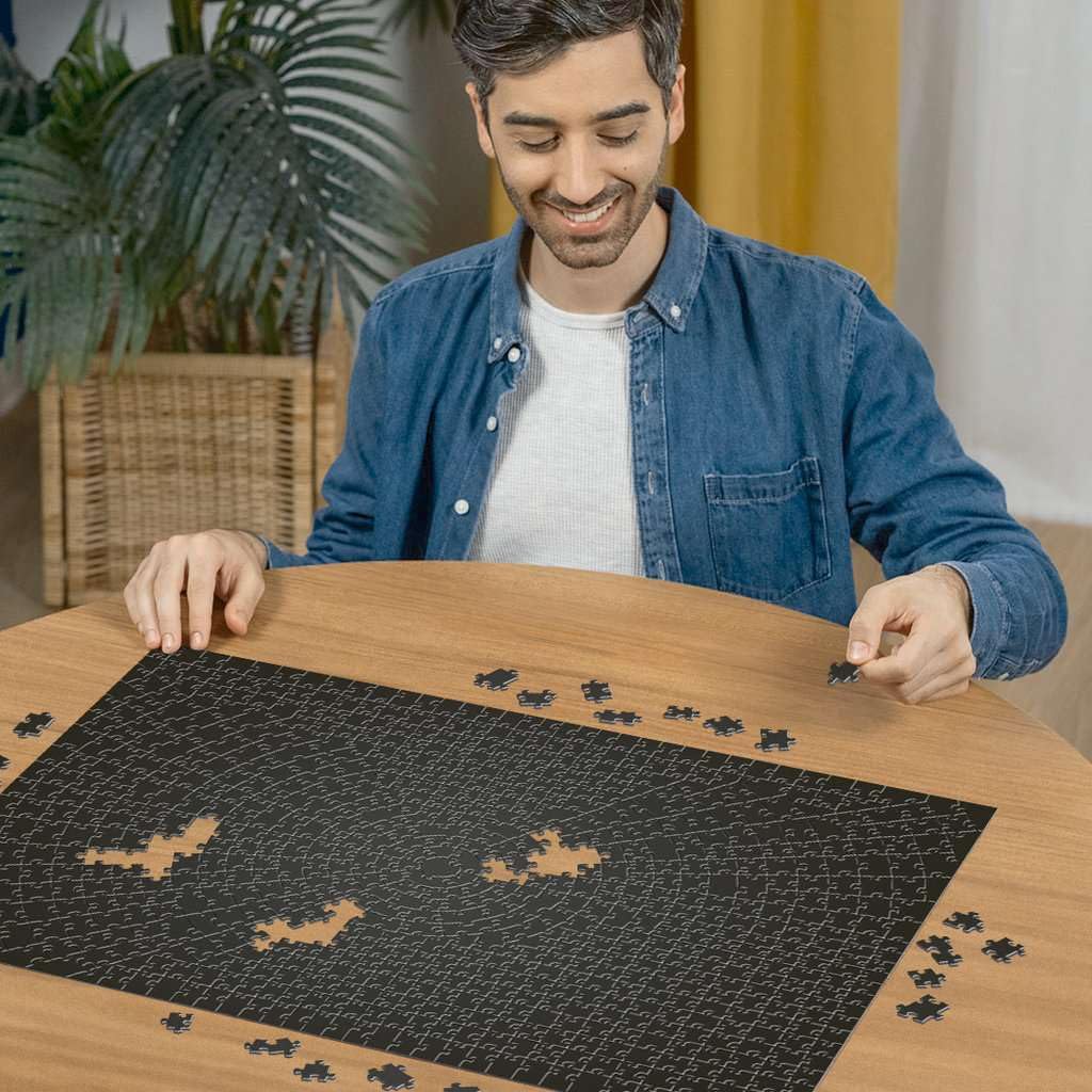 Ravensburger Krypt Black Softclick pieces ensure snug, satisfying assembly.