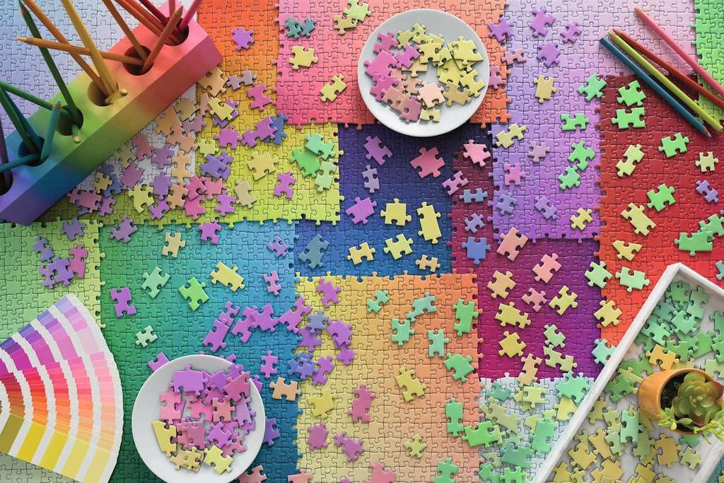 Ravensburger softclick technology pieces ensuring snug fits during immersive puzzling.