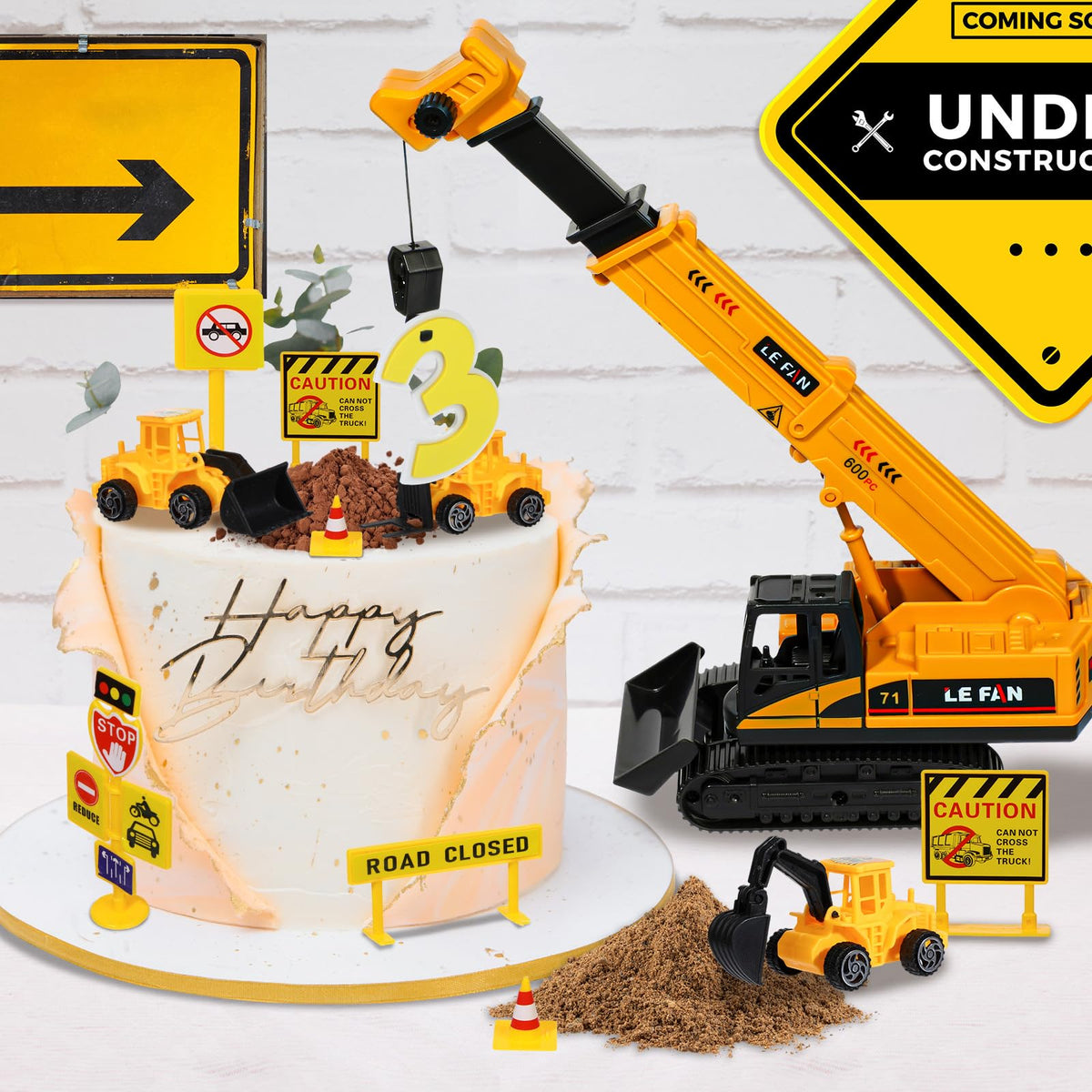 RAYNAG mini engineering truck topper for playful cake scenes and imagination