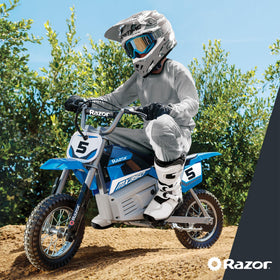 Razor MX350 adjustable handlebars for comfortable riding positions.