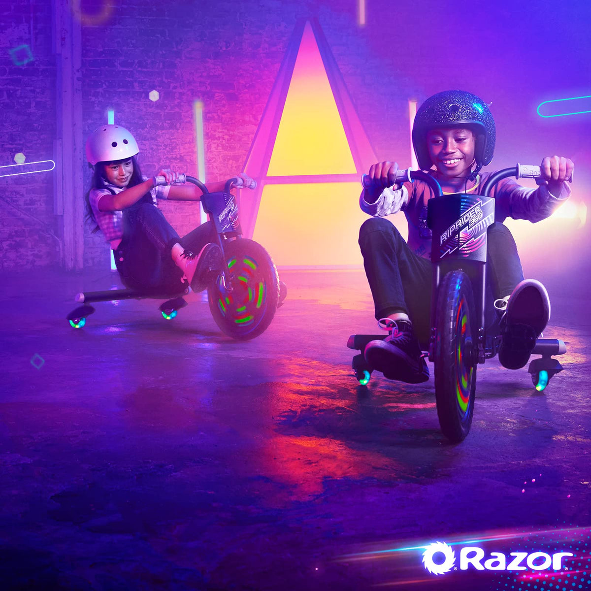 Dual rear caster action enables 360 spins on Razor RipRider 360 Lightshow