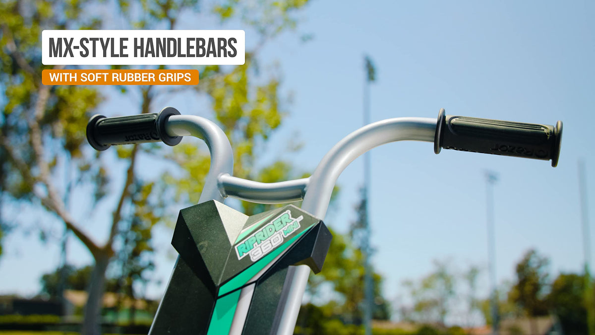 Razor RipRider 360 Mini double crown fork provides a classic, sturdy look.