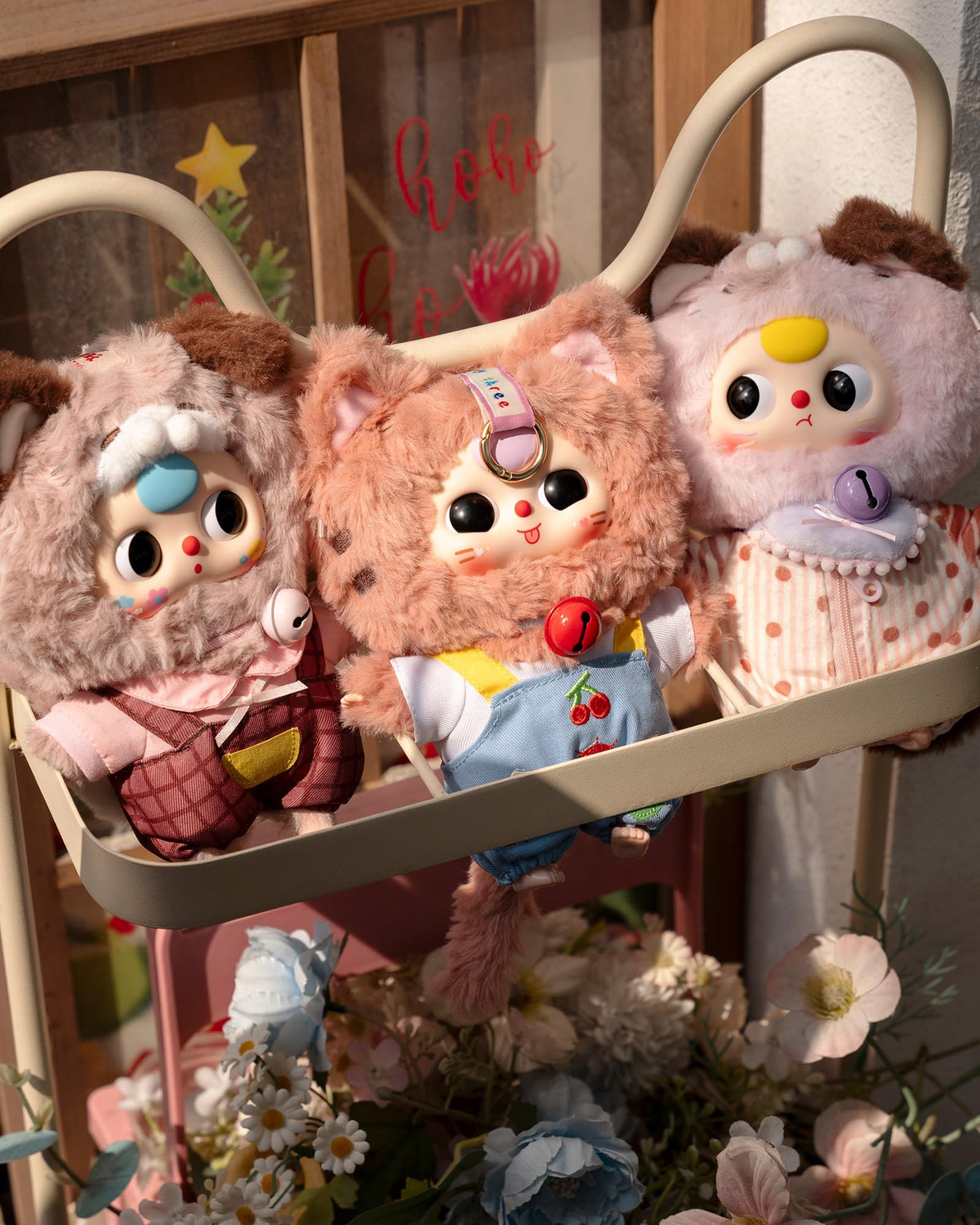 REIVIVORA display-ready kitten wardrobe figure on desk or shelf