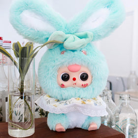 REIVIVORA plush-texture finish on outer shell feels soft and huggable