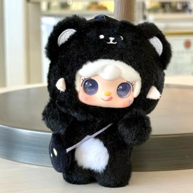 REIVIVORA YOOKI V4 bear collectible toy ideal for display and gifting.