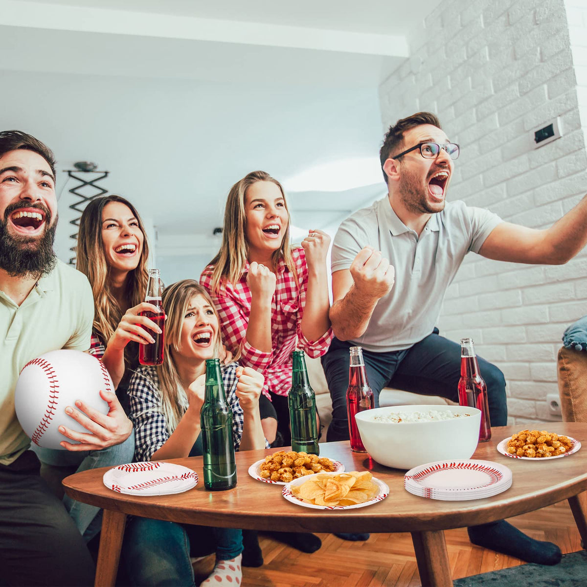 Remerry disposable serving trays with baseball theme for easy hosting.