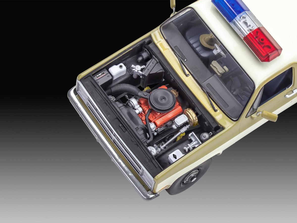 Revell K5 Blazer chassis view highlighting the four-wheel-drive framework