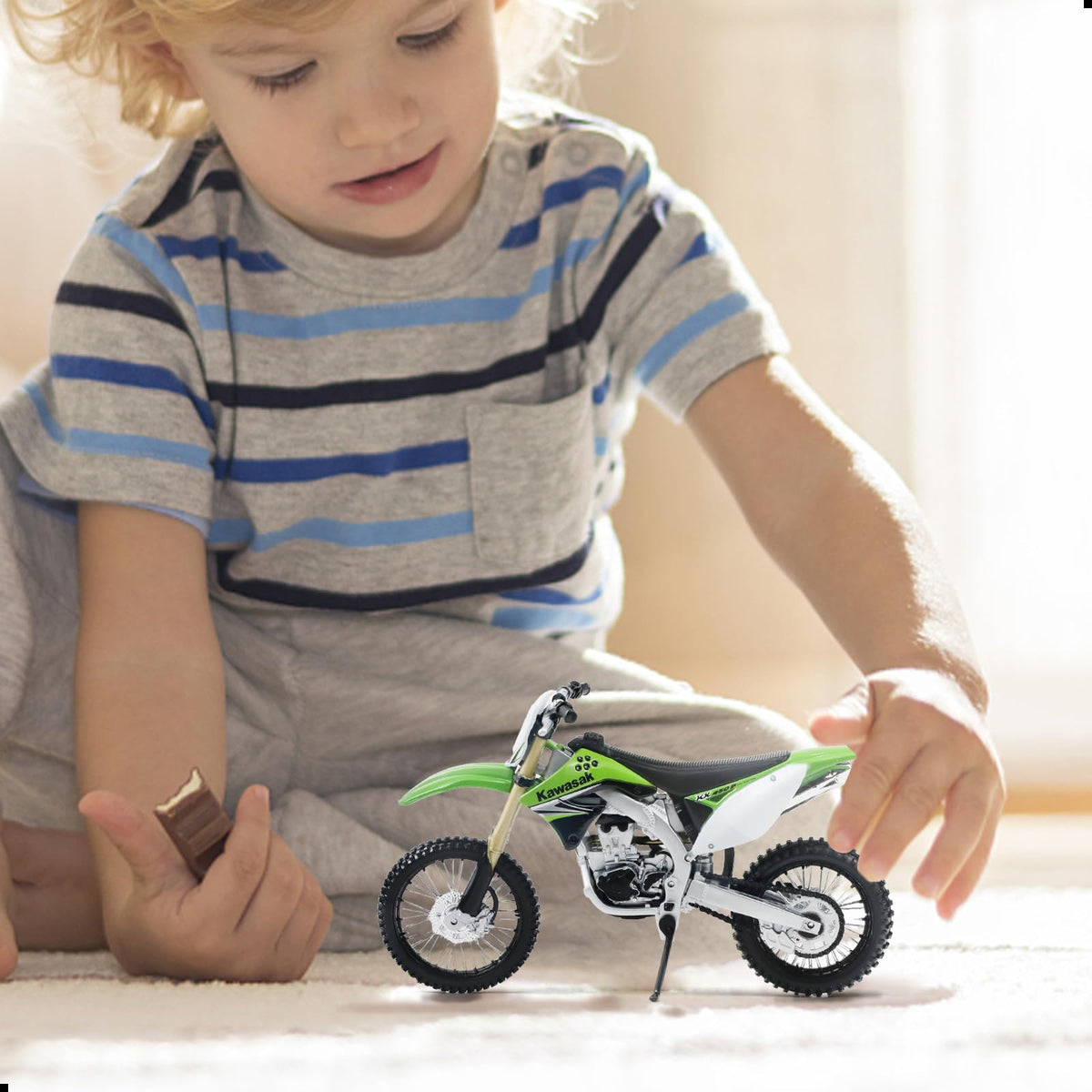 Risopen KX450F 1:12 dirtbike packaging shot shows sturdy box.