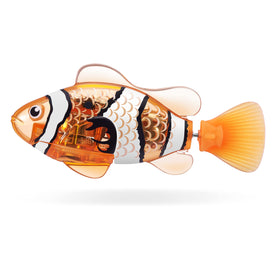 Batteries included for immediate play with Robo Alive Robo Fish.
