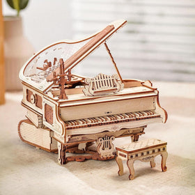 Robotime AMK81 Magic Piano close-up gears, ideal desk decor and conversation starter.
