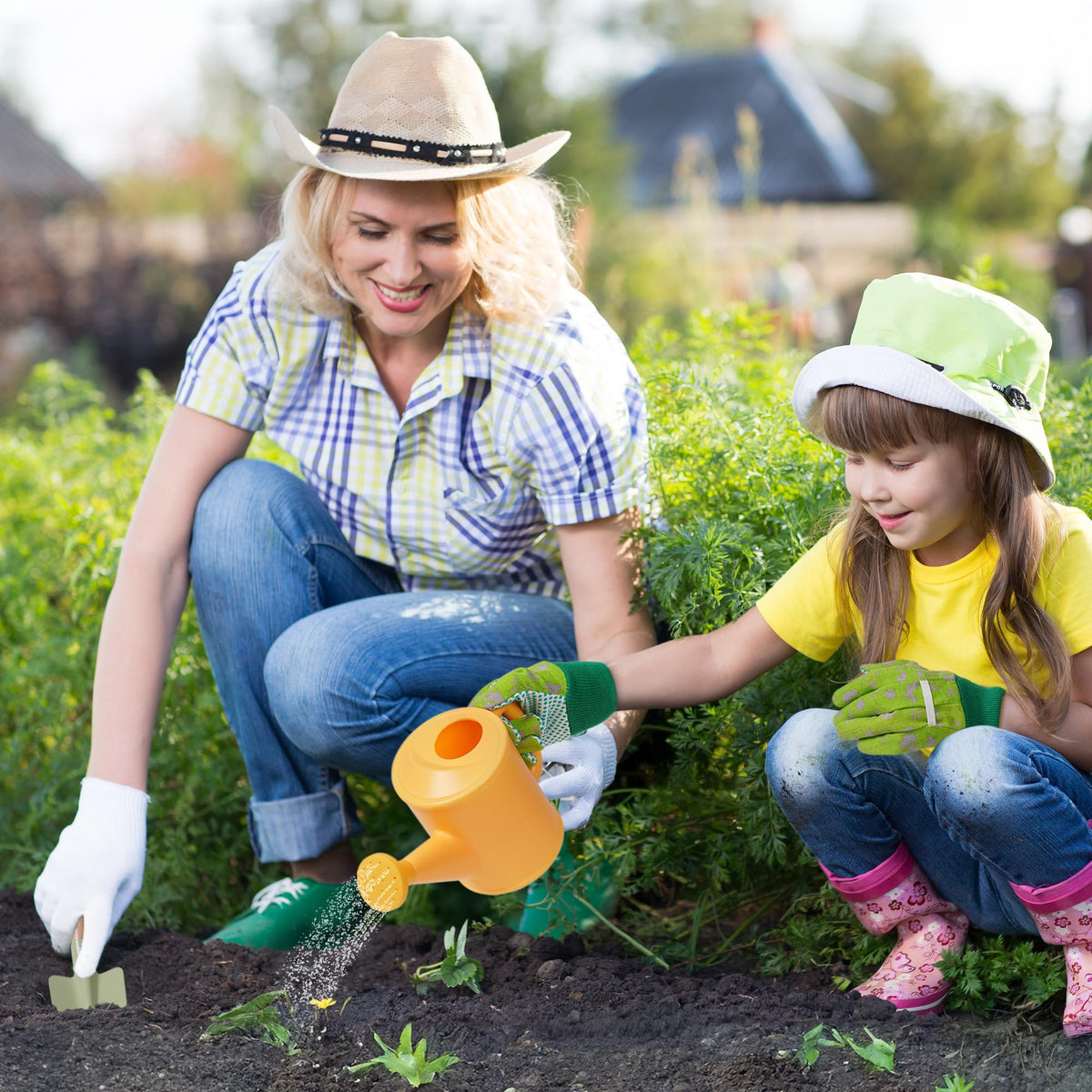 ROBOTIME watering can ready for gentle plant watering tasks