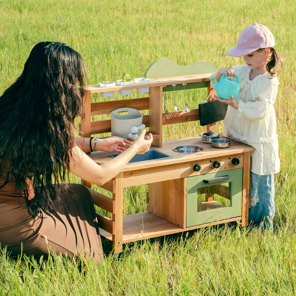 ROBOTIME Mud Kitchen removable sink for realistic pretend washing.