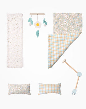 ROBUD spacious design fits dolls under 20 inches comfortably