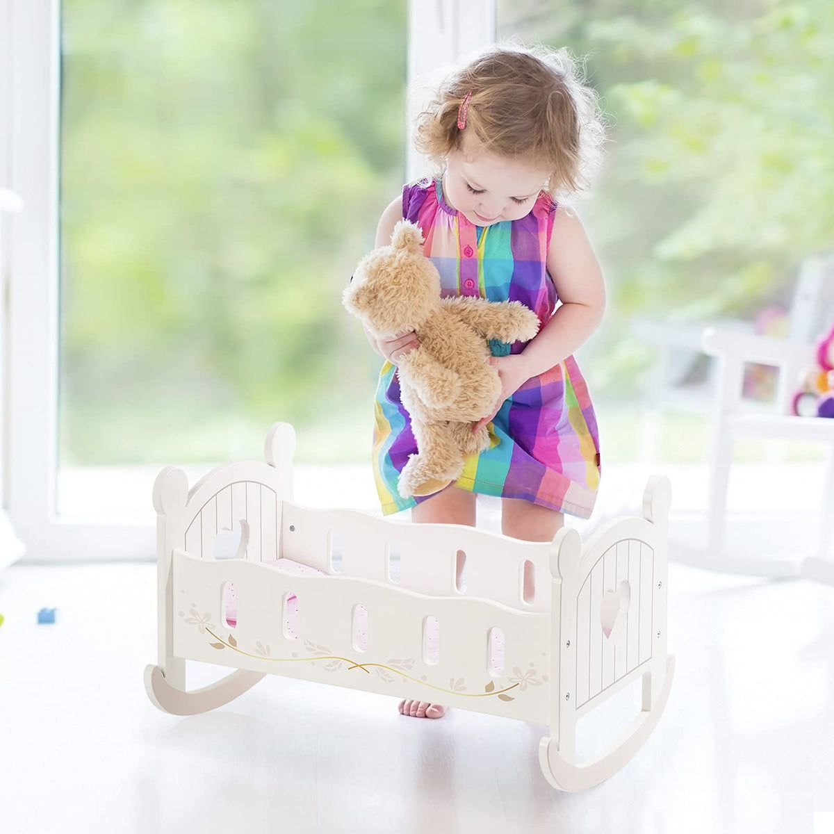 ROBUD accommodates up to 18-inch dolls for expanded play options