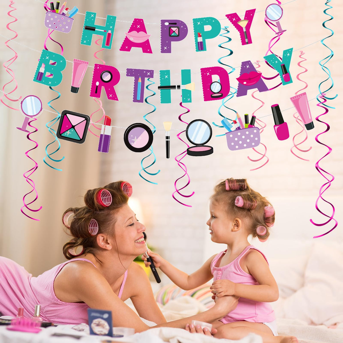 Roetyce pink latex balloons brighten the party atmosphere