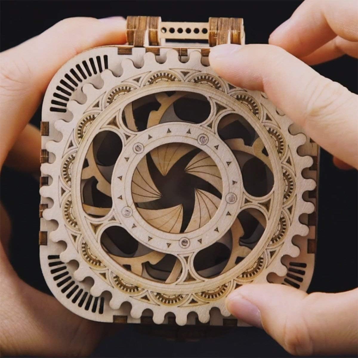 ROKR 3D puzzle box top view highlighting the gear mechanism.