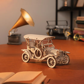 ROKR no glue required construction supports a clean, focused crafting experience