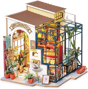 Rolife Emily's Flower Shop counter displays bouquets, perfect for arranging a lifelike scene.