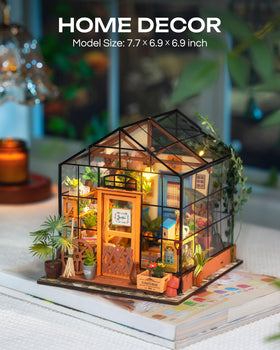 Rolife Gift-ready dollhouse packaging makes a thoughtful present.