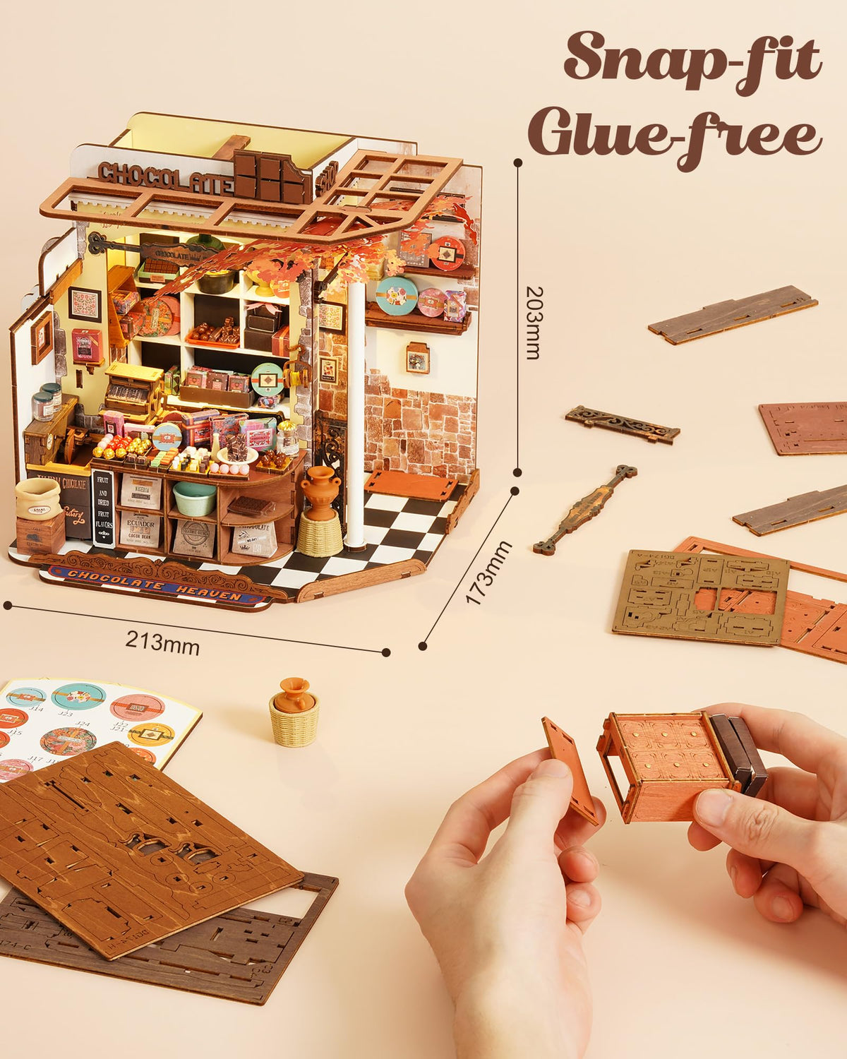 Rolife Henry's ambient light diorama creates warm shelf ambience