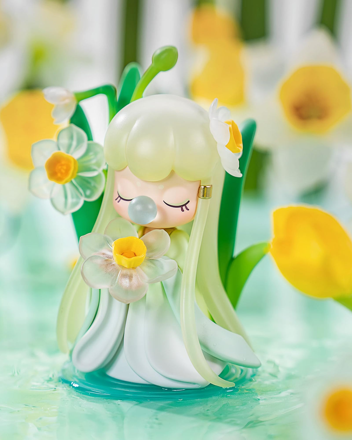 Rolife Nanci Tulip Charm figure ideal as a thoughtful gift.