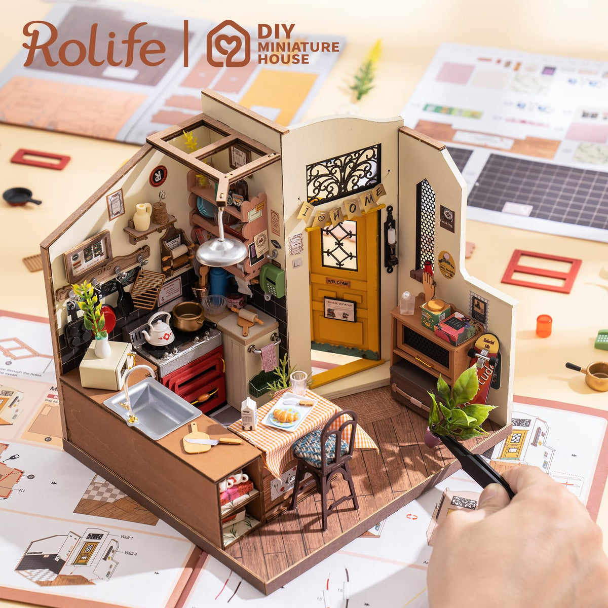 Rolife safe, non-toxic materials ensure a worry-free craft experience.