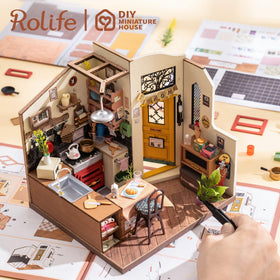 Rolife safe, non-toxic materials ensure a worry-free craft experience.