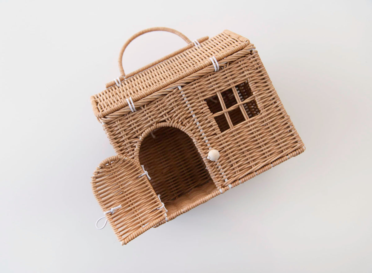 Rool rattan house basket with open roof for easy doll access and play