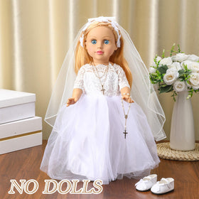 RoundFunny communion veil for 18-inch dolls complements the dress.