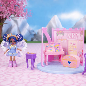 Royale High heart table accessory for stylish creative setups.