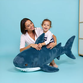 Ryttir shark shows dorsal fin detail enhancing lifelike charm for playrooms.