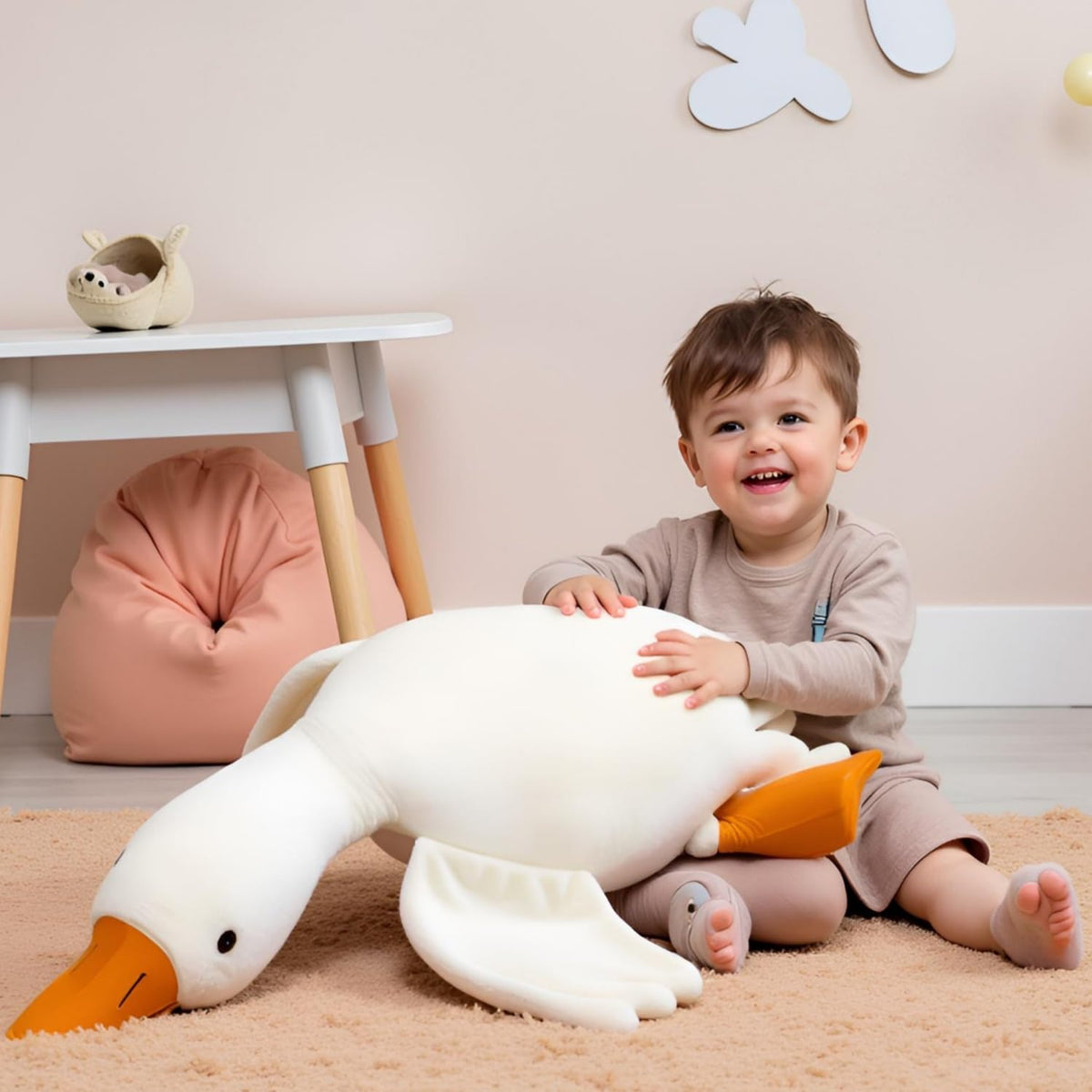 Ryttir Giant Goose Plush close-up fluff emphasizes ultra-soft texture.