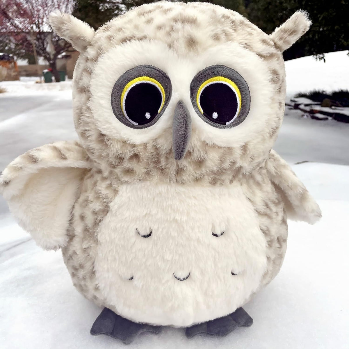 Ryttir Snowy Owl plush eyes convey warm adventure-ready expression.