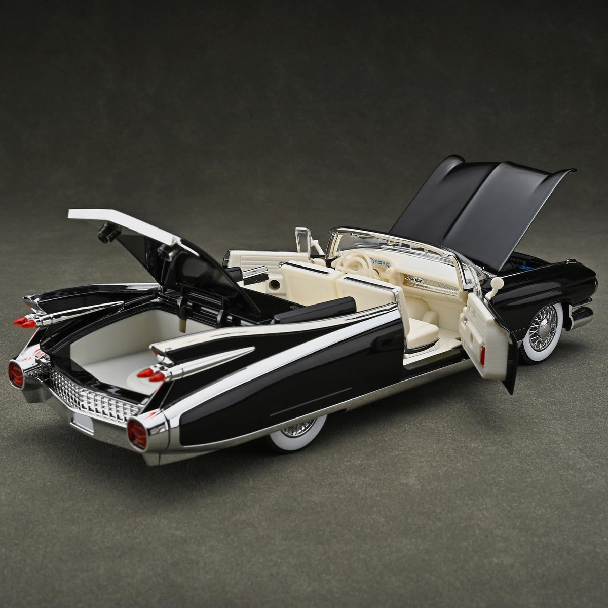 RZAPE Eldorado 1:24 diecast packaging in black, gift-ready presentation