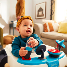 Machine-washable seat pad for quick cleanup after messes.