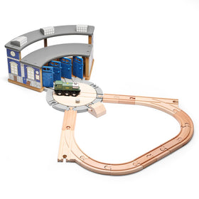 SainSmart Jr. station with 14 tracks fostering imaginative play.