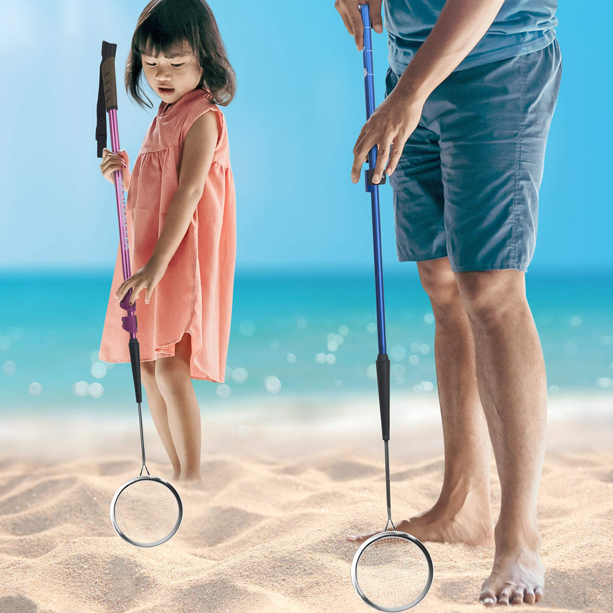 Sand Dipper removable blue sifter basket enabling quick switch to walking stick.