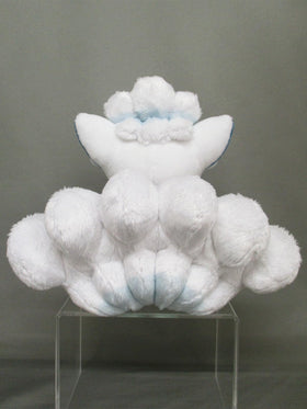 Sanei Alolan Vulpix plush, compact 7 cm height, portable for travel or gifts.