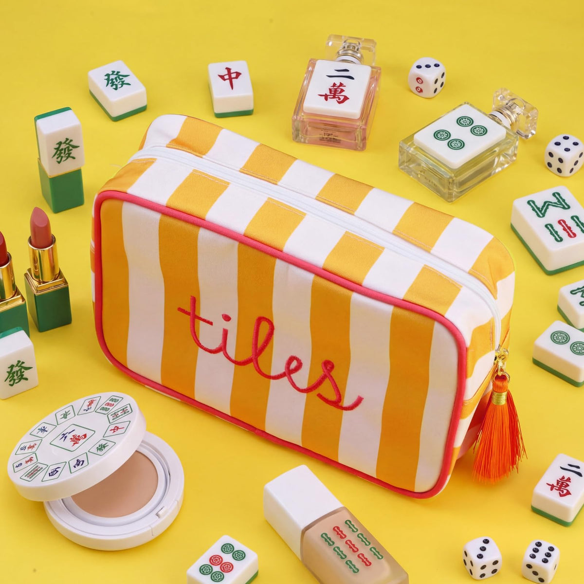 Sanwuta Mahjong Bag open view reveals a spacious interior for tiles