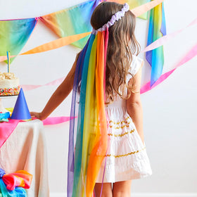 Sarah's Silks lavender garland with ribbons adds enchanting color accents.