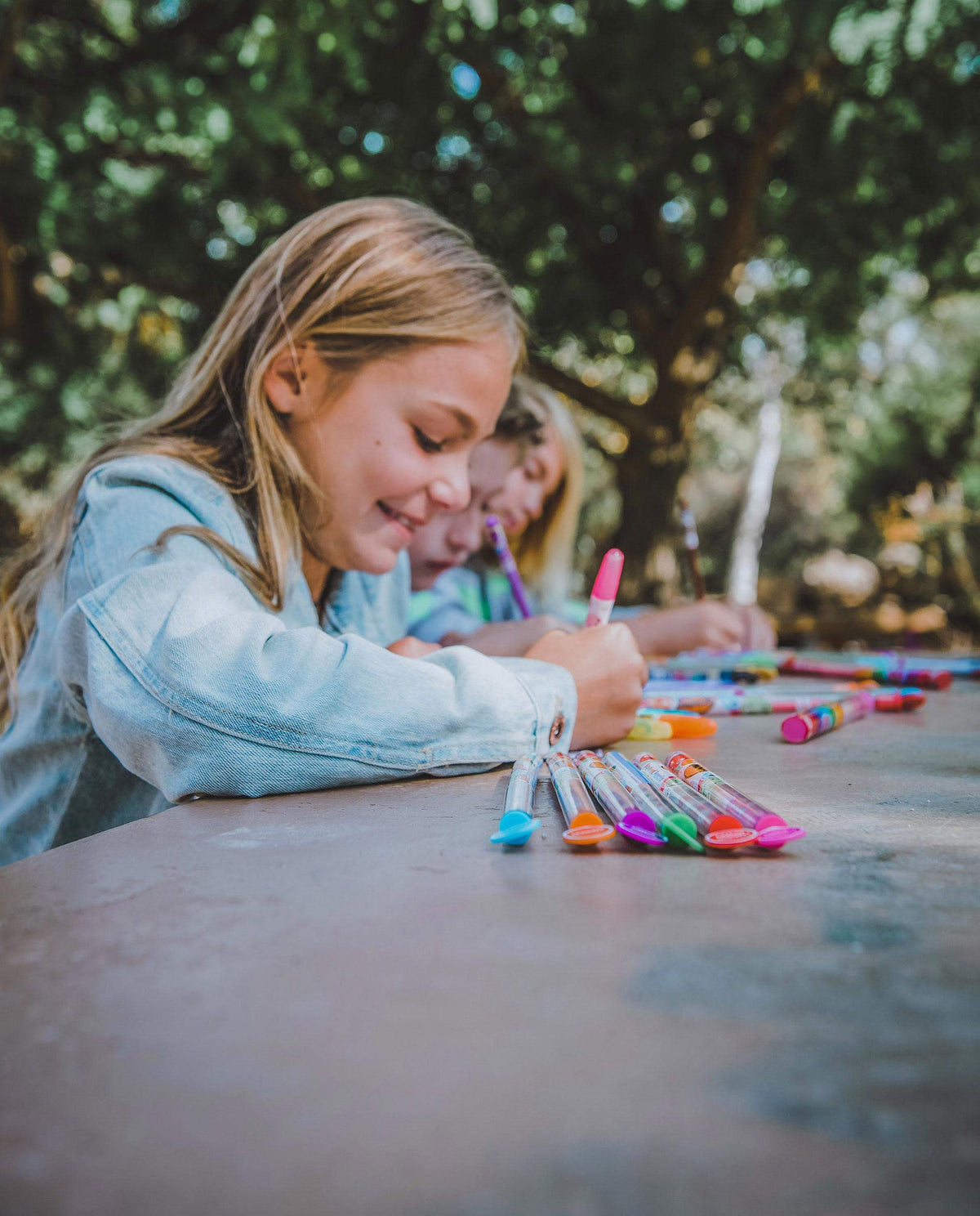 Pre-sharpened HB No.2 tips for reliable daily writing.