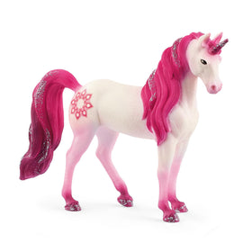 Gift-ready Bayala unicorn family set offers screen-free fun and storytelling.