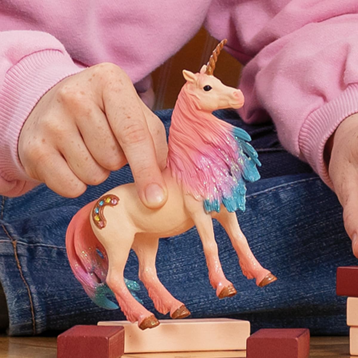 Close-up of the Marshmallow Unicorn Mare showing dreamy pose for pretend play
